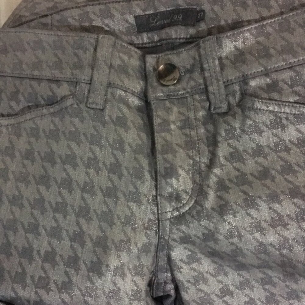 ANTHROPOLOGIE Level 99 Irridescent Grey Gray SIlver Geometric Stretch Jeans